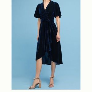 Velvet wrap midi dress Donna Morgan navy size 4